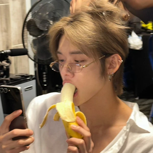 Signature photo of Yeonjun (TOMORROW X TOGETHER) capturing their charm