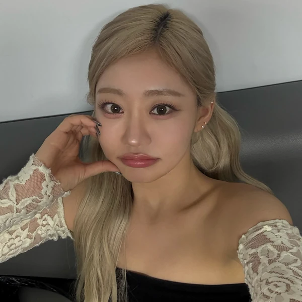 充满粉丝爱意的Julie (KISS OF LIFE)人气照片