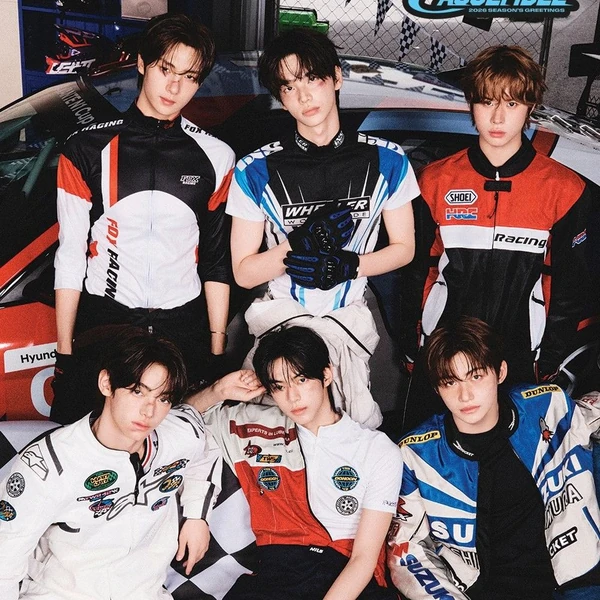 Top Photo Full of TWS Love