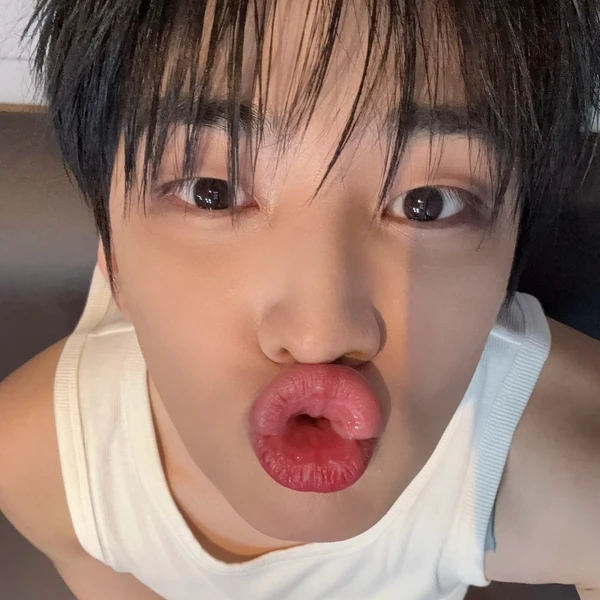 Penampilan Jaechan (DKZ) yang Paling Dicintai Hari Ini