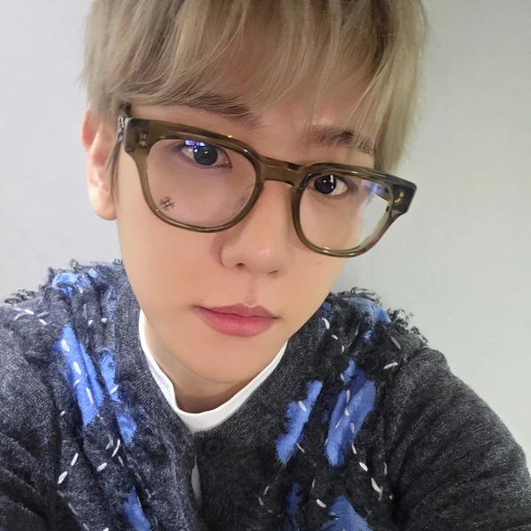 백현 (EXO) 팬심 가득한 인기 사진