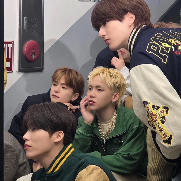 TREASURE 팬심 가득한 인기 사진