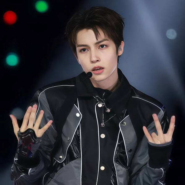 Today's Most Loved Charlie (SMTR25)