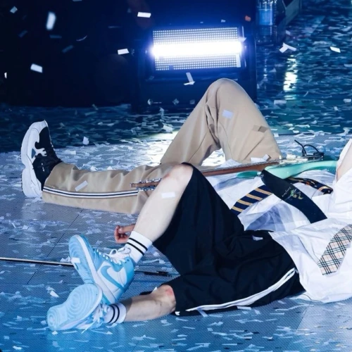 Signature photo of LUCY capturing their charm