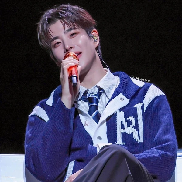 Top Photo Full of MJ (ASTRO) Love