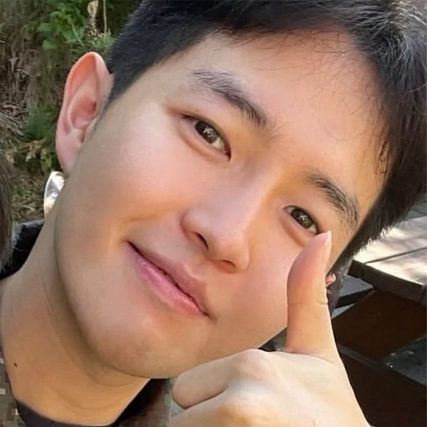 Penampilan Kim Jaehwan yang Paling Dicintai Hari Ini