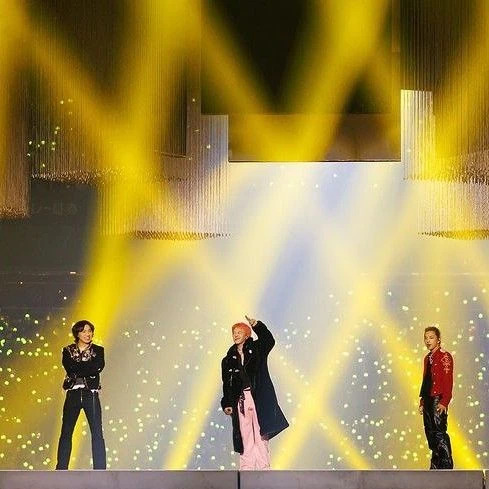 Today's Most Loved BIGBANG