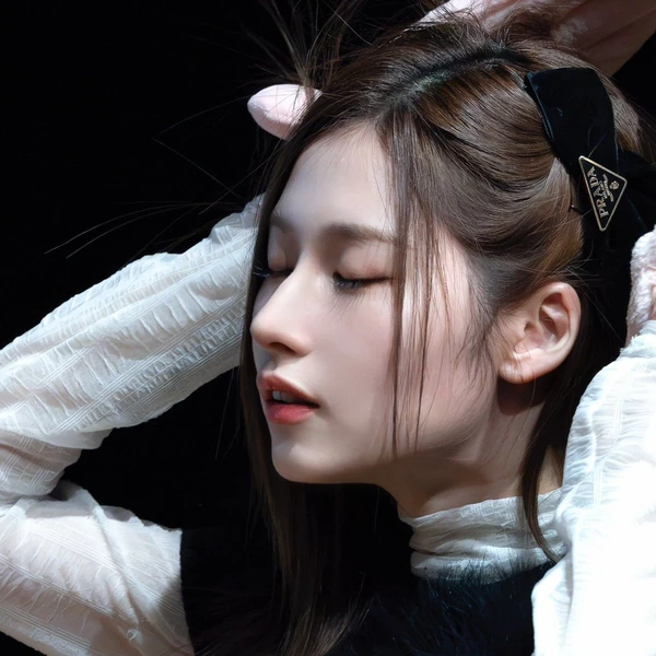 今天最受喜爱的Sana (TWICE)