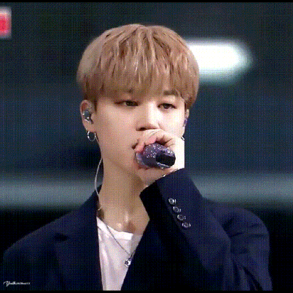 오늘 가장 사랑받은 지민 (방탄소년단)의 모습