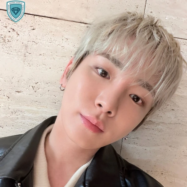 充满粉丝爱意的Key (SHINee)人气照片