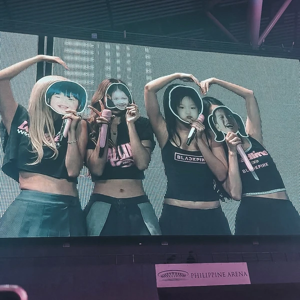 充满粉丝爱意的BLACKPINK人气照片