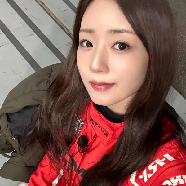 Today's Most Loved Yoon Bomi (Apink)