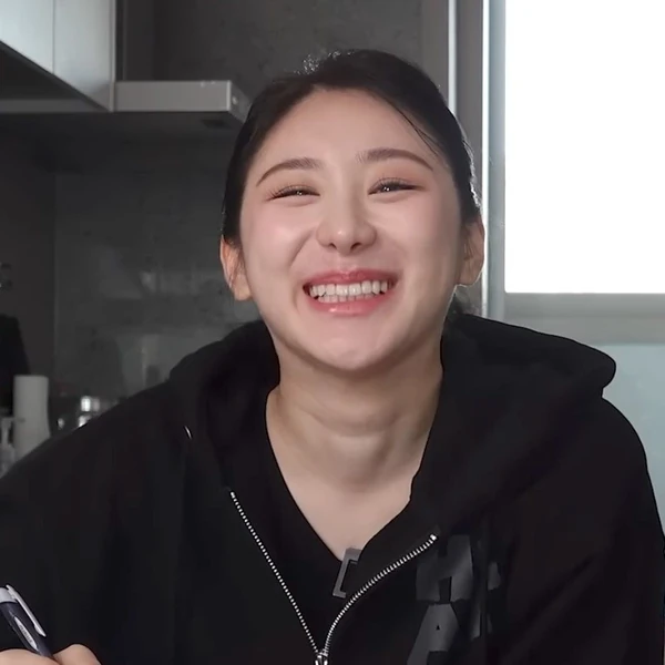 오늘 가장 사랑받은 이채연의 모습