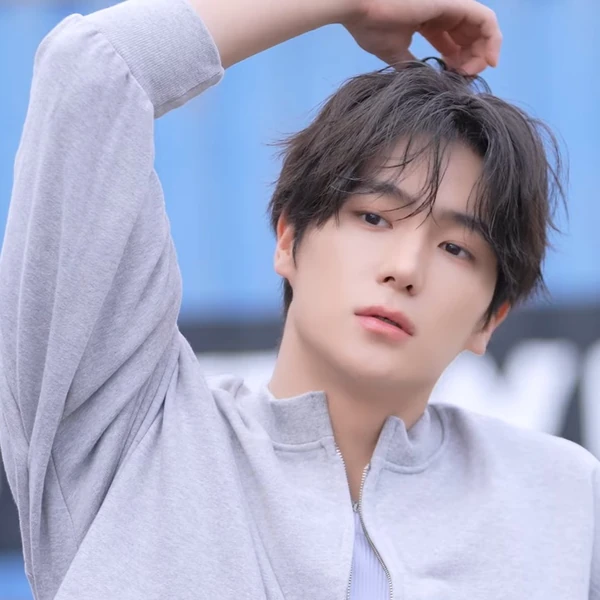 充满粉丝爱意的THE BOYZ人气照片