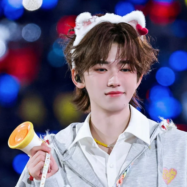 Top Photo Full of Song Yaxuan Love