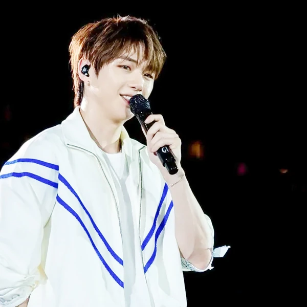 Top Photo Full of Kang Daniel Love