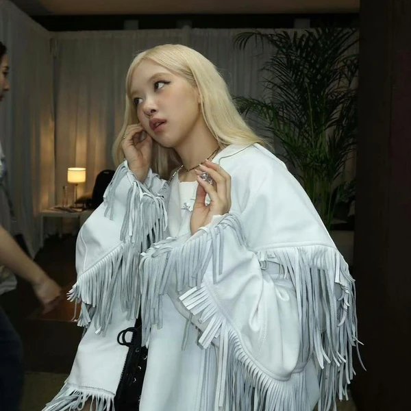 오늘 가장 사랑받은 로제 (BLACKPINK)의 모습