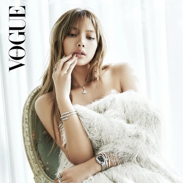 리사 (BLACKPINK) 팬심 가득한 인기 사진