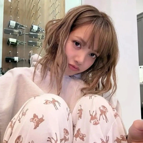 Momen Terbaik Lisa (BLACKPINK) Pilihan Penggemar