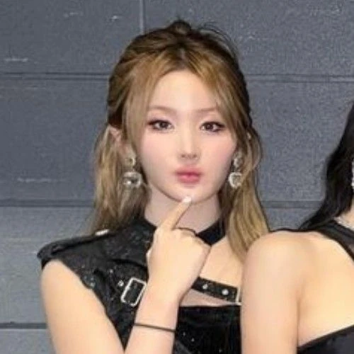 Top Photo Full of KISS OF LIFE Love