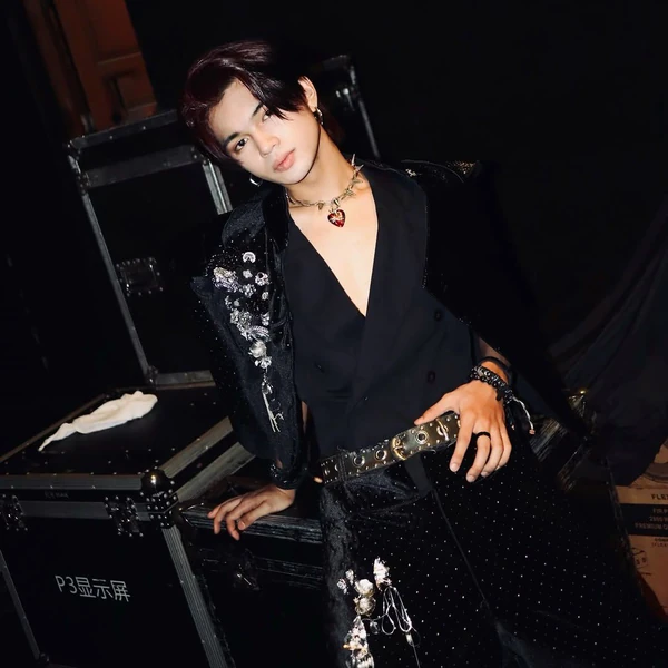 Top Photo Full of Jeromy (HORI7ON) Love