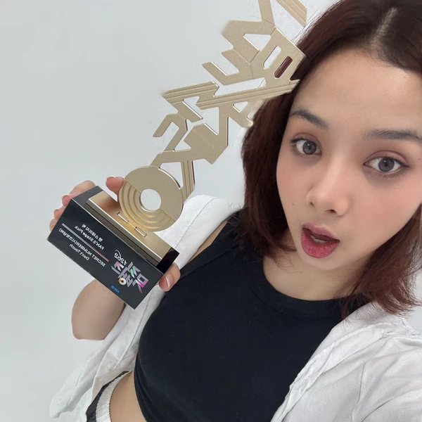 오늘 가장 사랑받은 SECRET NUMBER의 모습