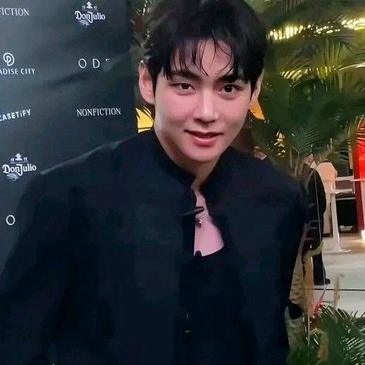 粉絲票選的V (防彈少年團)最佳瞬間