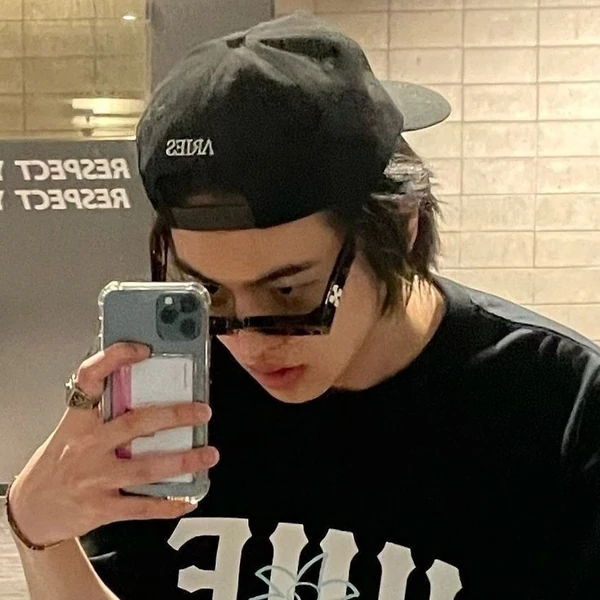 Today's Most Loved Lee Leo (ALPHA DRIVE ONE)