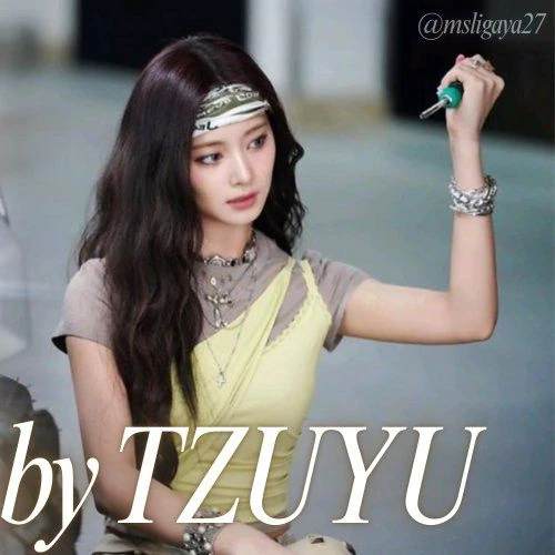 오늘 가장 사랑받은 쯔위 (TWICE)의 모습