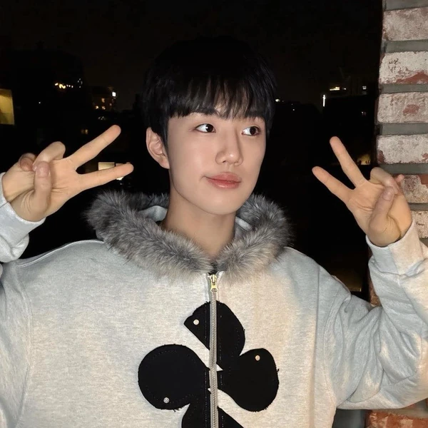 Top Photo Full of Lee Jeonghyeon (EVNNE) Love