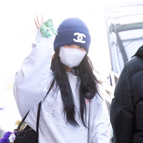 제니 (BLACKPINK) 팬심 가득한 인기 사진