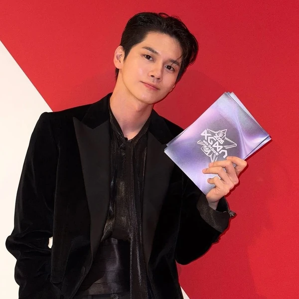 옹성우 팬심 가득한 인기 사진