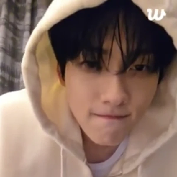 수빈 (투모로우바이투게더)의 커뮤니티에서 가장 인기있는 배너 게시글