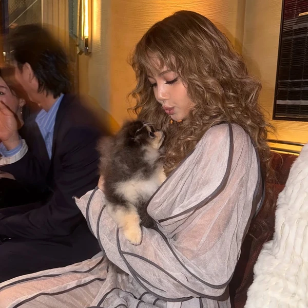 오늘 가장 사랑받은 리사 (BLACKPINK)의 모습