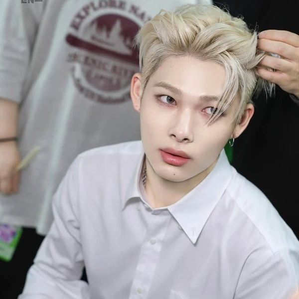 오늘 최애돌에서 빛나는 니키 (ENHYPEN)의 대표 사진