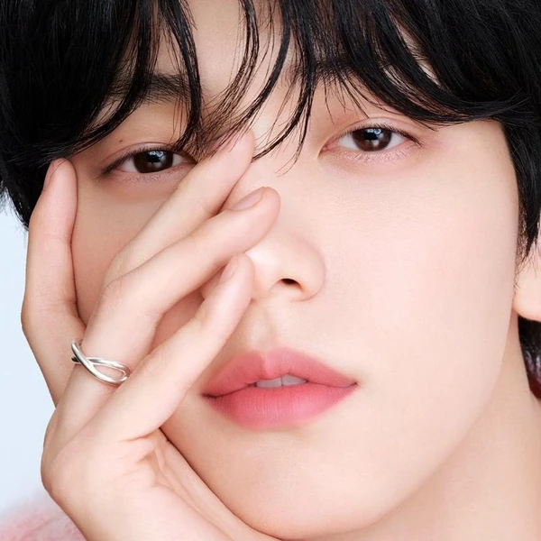 수빈 (투모로우바이투게더)의 커뮤니티에서 가장 인기있는 배너 게시글