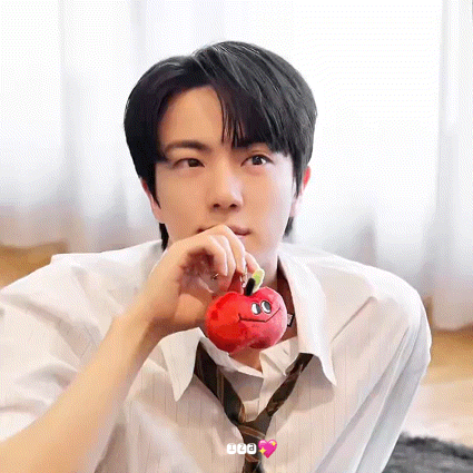 진 (방탄소년단)의 매력을 담은 최애돌 대표 사진