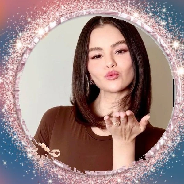 Top Photo Full of Selena Gomez Love