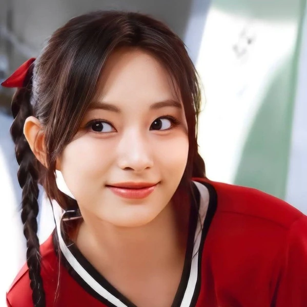 오늘 가장 사랑받은 쯔위 (TWICE)의 모습