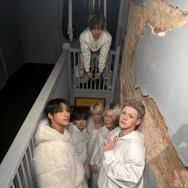 Penampilan JUST B yang Paling Dicintai Hari Ini