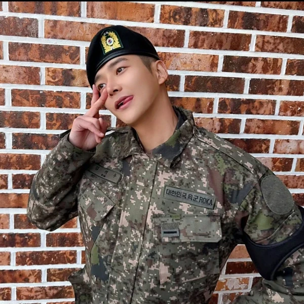 로운 팬심 가득한 인기 사진