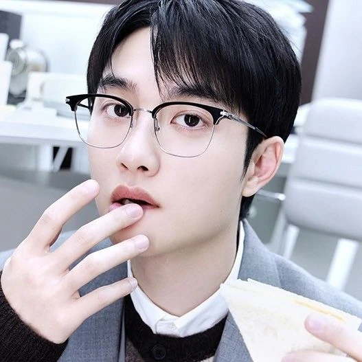 充滿粉絲愛意的D.O. (EXO)人氣照片