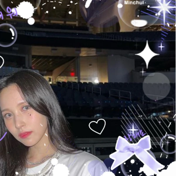 오늘 가장 사랑받은 미나 (TWICE)의 모습