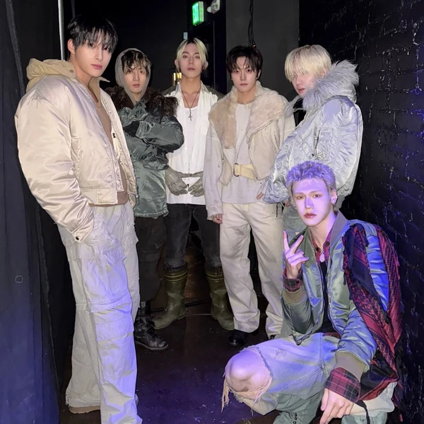 Foto Populer Penuh Cinta untuk JUST B