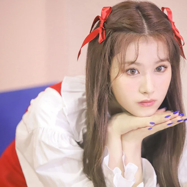 今日最も愛されたサナ (TWICE)の姿