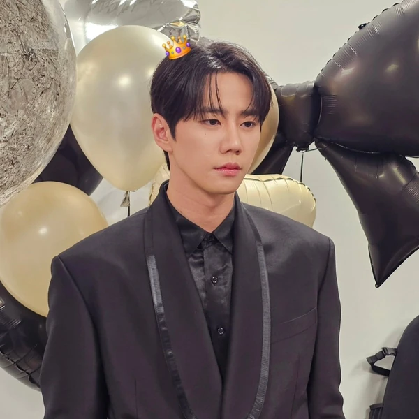 Top Photo Full of Lee Junyoung Love