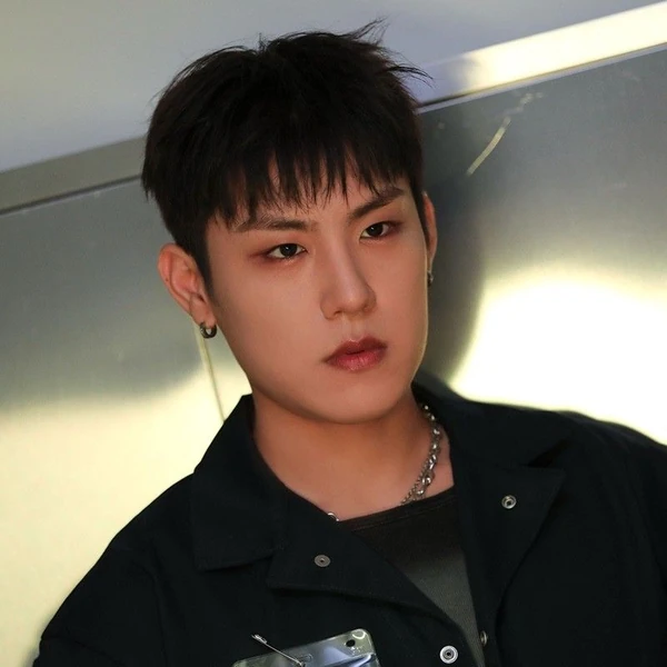 Top Photo Full of Park Woojin (AB6IX) Love