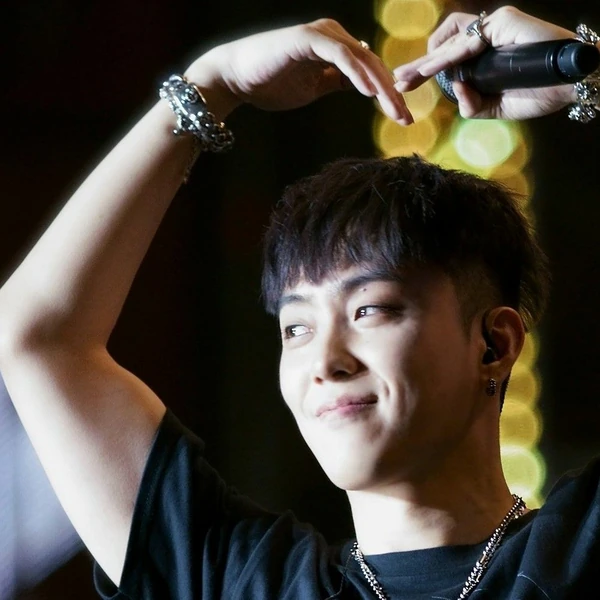 Today's Most Loved Eun Jiwon (SECHSKIES)