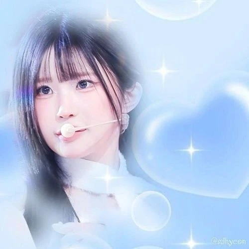 今天最受喜爱的宋河英 (fromis_9)