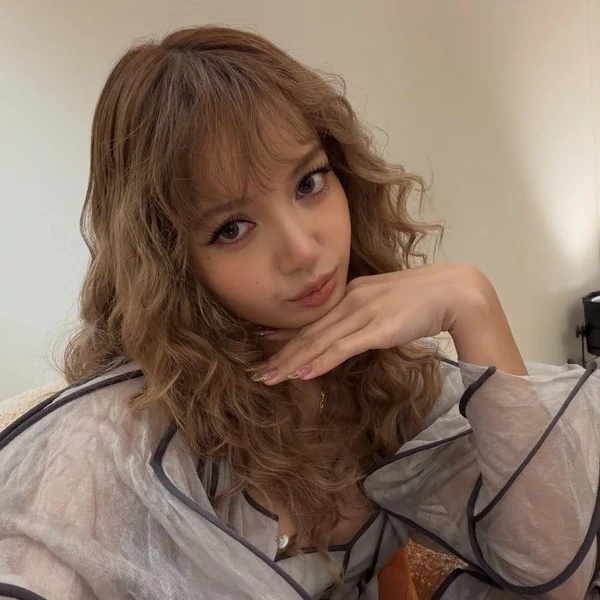 Momen Terbaik Lisa (BLACKPINK) Pilihan Penggemar